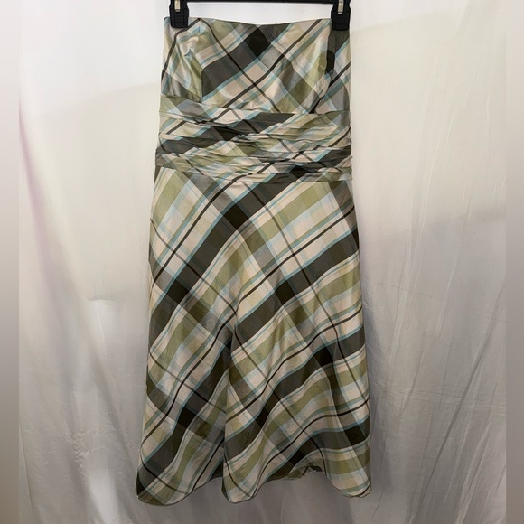 Y2K Ann Taylor Strapless Dress in Green and Cream Plaid - Picture 4 of 10